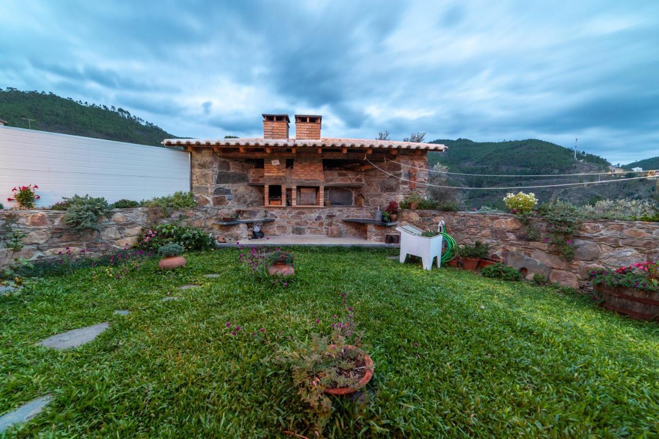 O Palheiro - Vista Panoramica E Jacuzzi Guest House Sobreira Formosa Luaran gambar